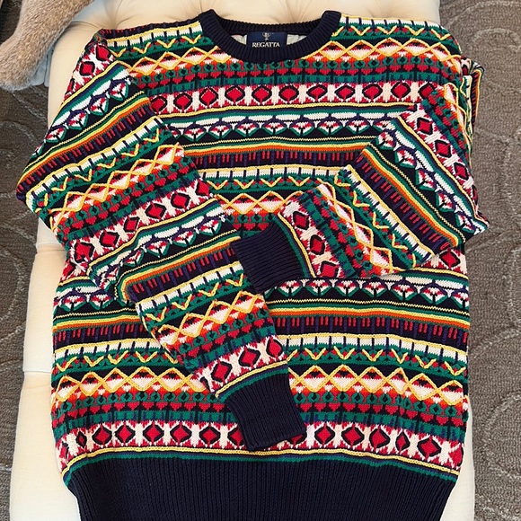 Men’s Medium playful sweater with sharp pattern and colors - Picture 2 of 3